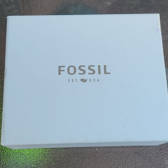 Fossil watch his and her ( BQ2186SET)